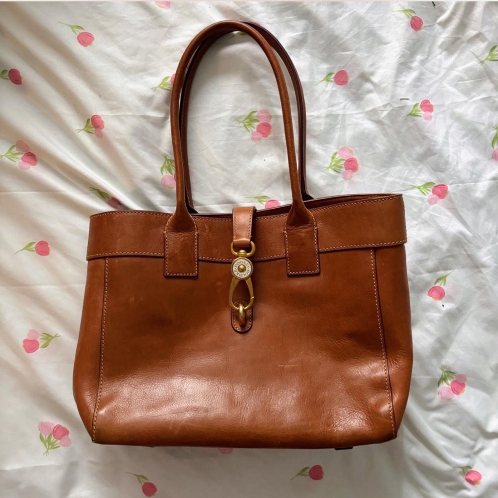 Dooney & Bourke Florentine Large Amelie Shoulder Bag